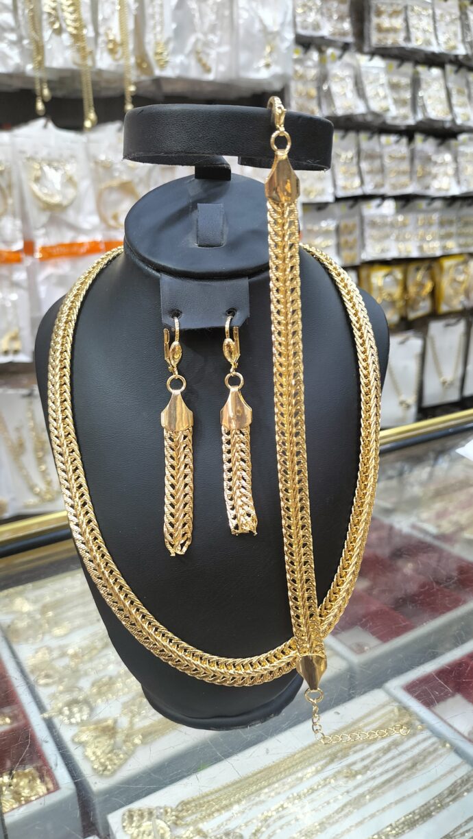 طقم "سبيكة الذهبي"💫الأنوثة و الإبداع